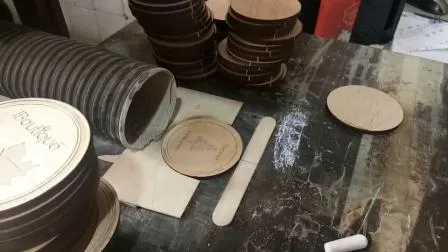 Dessous de verre rond en bois gravé au laser